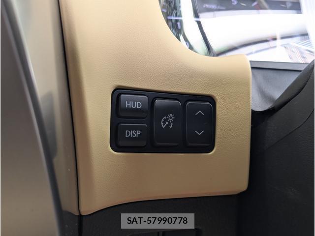 Lexus NX 2016-02 8812455-11