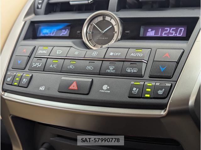 Lexus NX 2016-02 8812455-5