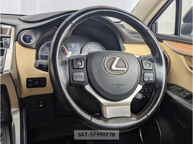 Lexus NX 2016-02 8812455-6