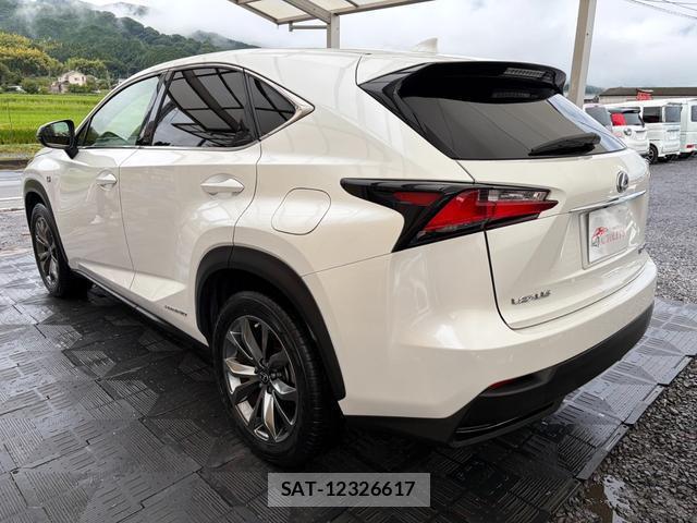 Lexus NX 2014-12 8812673-1