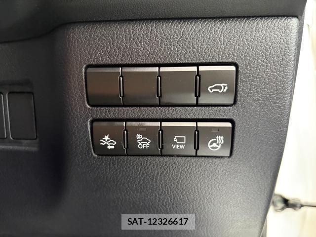 Lexus NX 2014-12 8812673-4