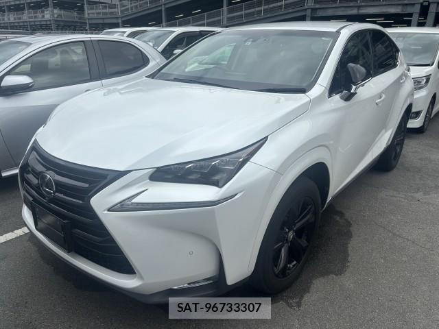 Lexus NX 2017-05 8812698-0