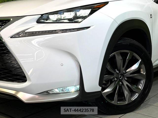 Lexus NX 2016-11 8812855-11