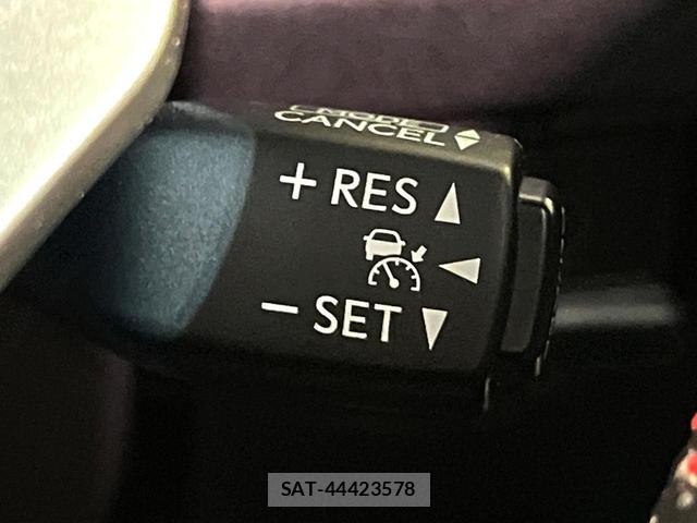 Lexus NX 2016-11 8812855-5