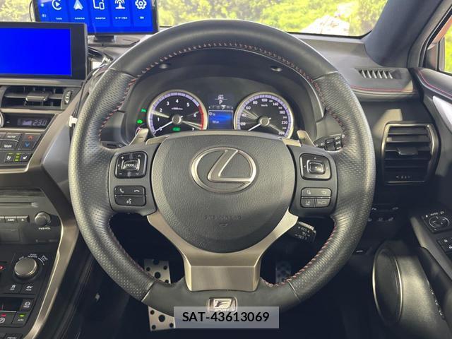 Lexus NX 2014-09 8812952-11