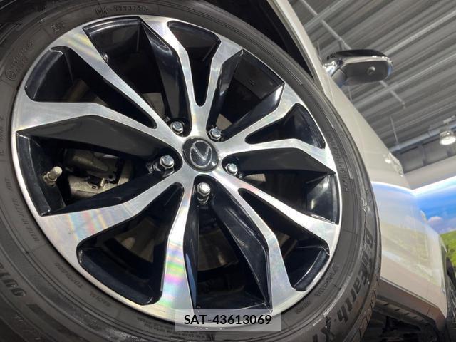 Lexus NX 2014-09 8812952-13