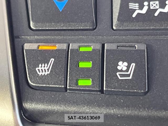 Lexus NX 2014-09 8812952-7