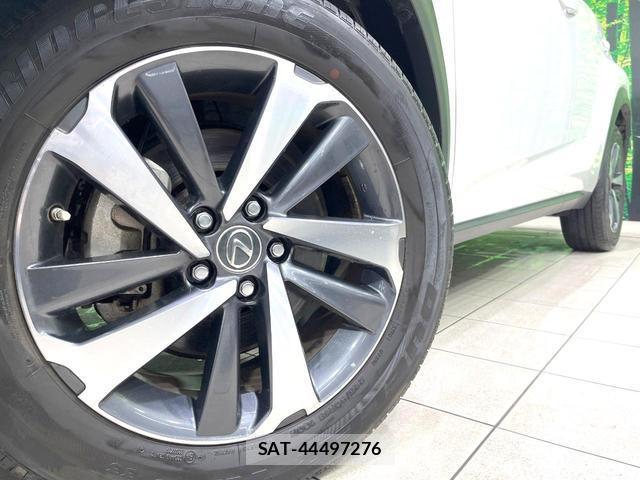 Lexus NX 2020-05 8813077-13