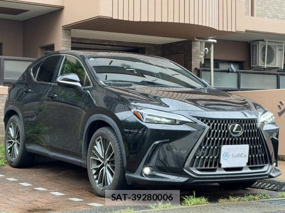 Lexus NX 2022-05 8815527-11