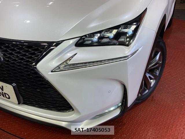 Lexus NX 2015-07 8815909-11