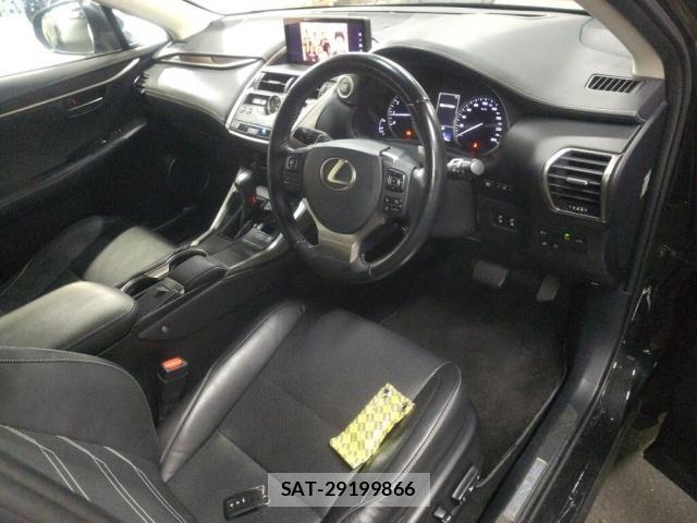 Lexus NX 2018-02 8815995-2
