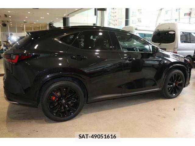 Lexus NX 2023-07 8817302-3