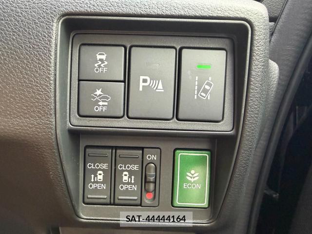 Honda ODYSSEY 2018-01 8816496-5