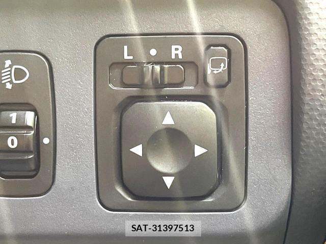Nissan OTTI 2009-08 8813673-5