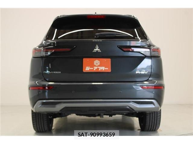 Mitsubishi OUTLANDER PHEV 2025-07 8812301-10
