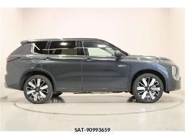 Mitsubishi OUTLANDER PHEV 2025-07 8812301-12