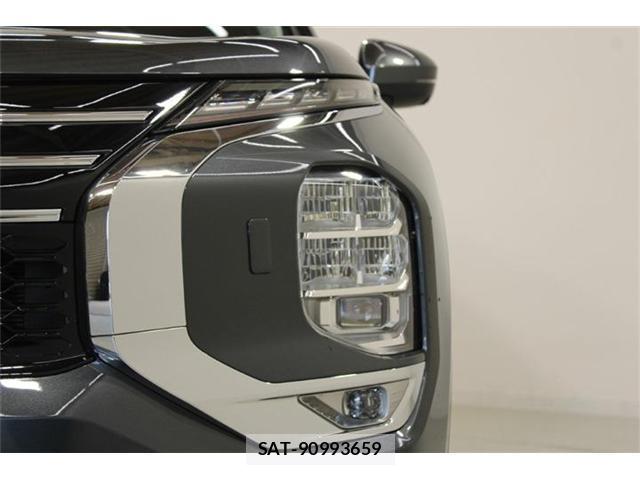 Mitsubishi OUTLANDER PHEV 2025-07 8812301-14