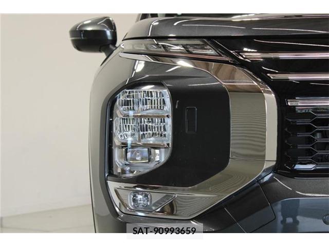 Mitsubishi OUTLANDER PHEV 2025-07 8812301-16