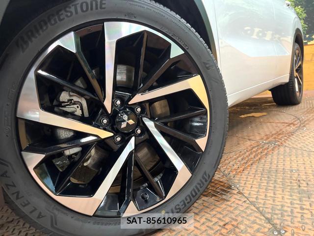 Mitsubishi OUTLANDER PHEV 2022-05 8812659-12