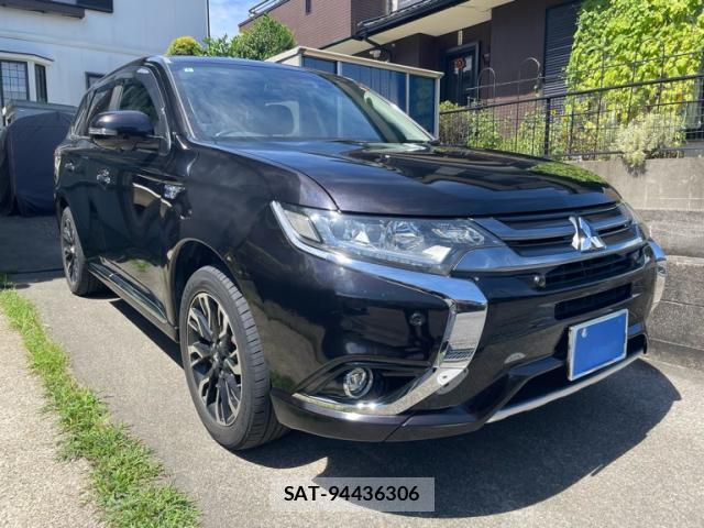 Mitsubishi OUTLANDER PHEV 2017-09 8813298-1
