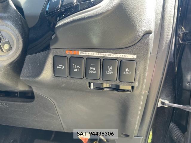 Mitsubishi OUTLANDER PHEV 2017-09 8813298-14
