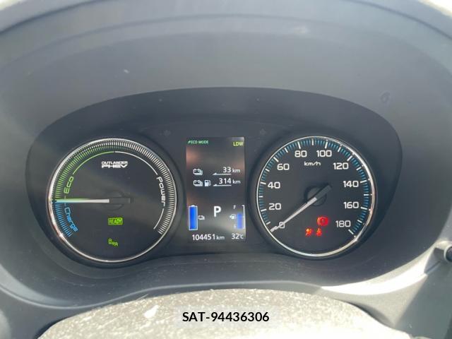 Mitsubishi OUTLANDER PHEV 2017-09 8813298-15