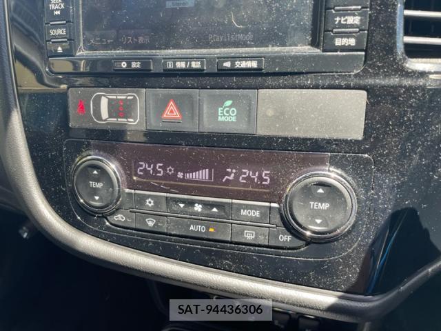 Mitsubishi OUTLANDER PHEV 2017-09 8813298-17