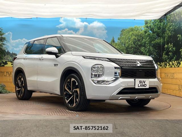 Mitsubishi OUTLANDER PHEV 2022-04 8813686-15