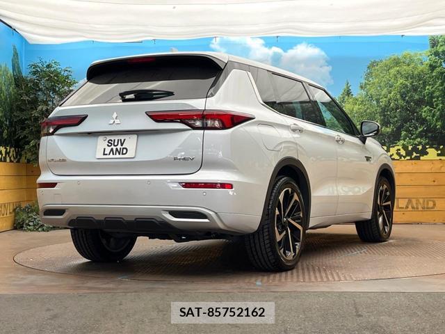 Mitsubishi OUTLANDER PHEV 2022-04 8813686-16