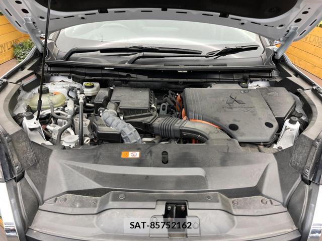 Mitsubishi OUTLANDER PHEV 2022-04 8813686-19