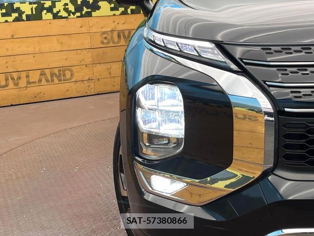 Mitsubishi OUTLANDER PHEV 2022-11 8813693-11