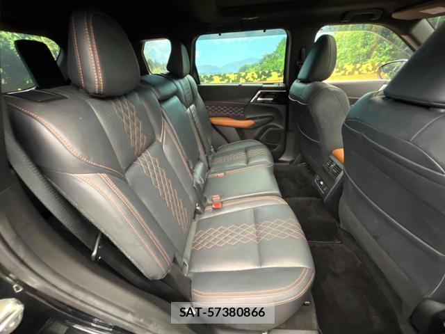 Mitsubishi OUTLANDER PHEV 2022-11 8813693-7