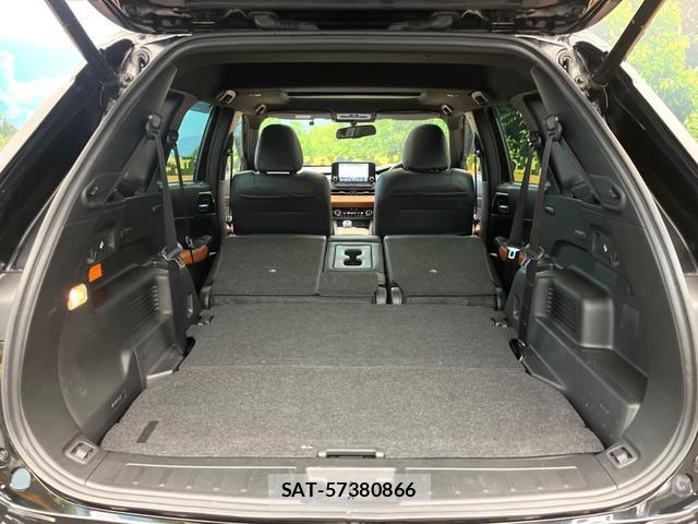 Mitsubishi OUTLANDER PHEV 2022-11 8813693-9