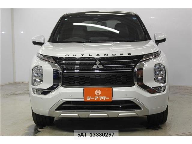 Mitsubishi OUTLANDER PHEV 2022-07 8814323-1