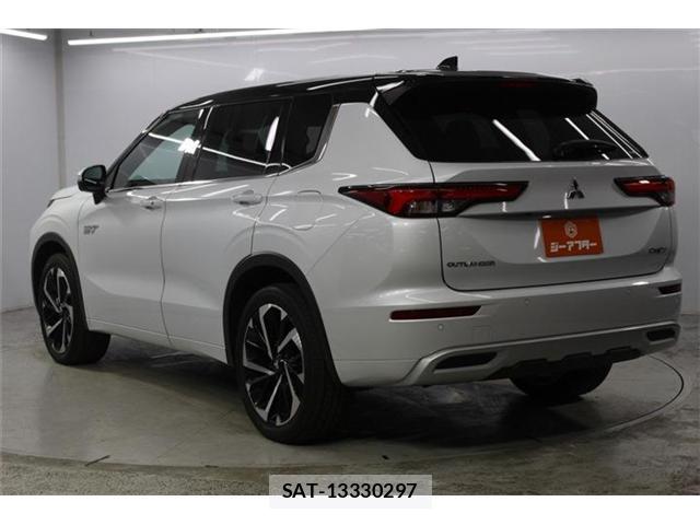 Mitsubishi OUTLANDER PHEV 2022-07 8814323-6