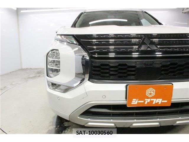 Mitsubishi OUTLANDER PHEV 2022-07 8814330-10