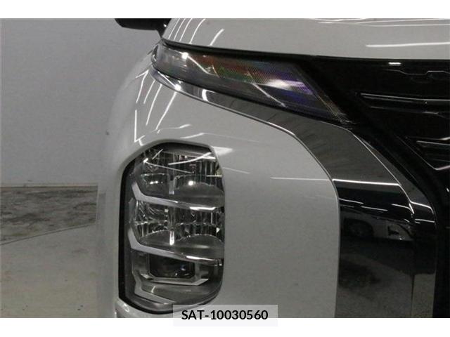 Mitsubishi OUTLANDER PHEV 2022-07 8814330-11