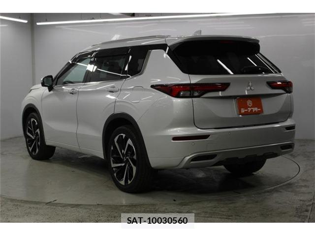 Mitsubishi OUTLANDER PHEV 2022-07 8814330-6