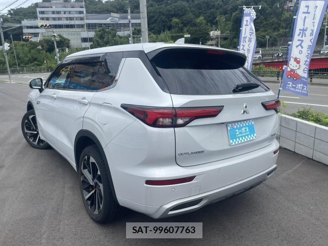 Mitsubishi OUTLANDER PHEV 2022-02 8814564-2