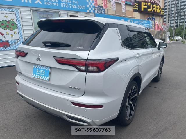 Mitsubishi OUTLANDER PHEV 2022-02 8814564-4