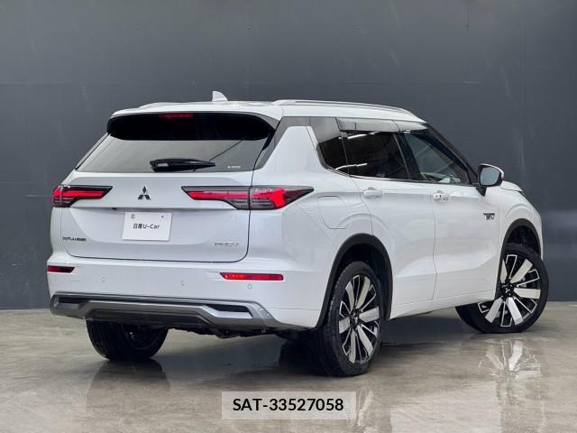Mitsubishi OUTLANDER PHEV 2024-11 8815213-1