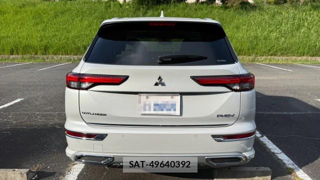 Mitsubishi OUTLANDER PHEV 2024-06 8815470-1
