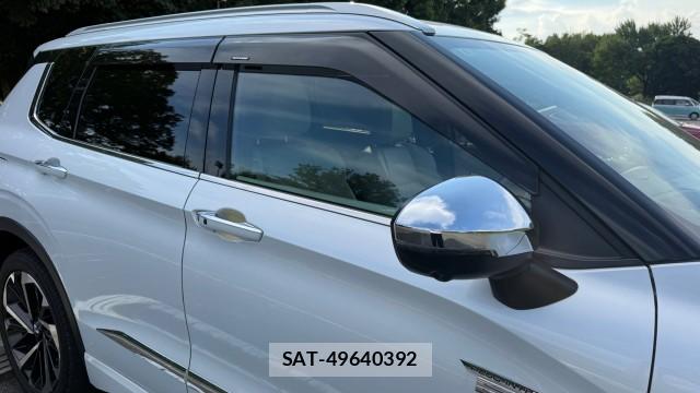 Mitsubishi OUTLANDER PHEV 2024-06 8815470-10