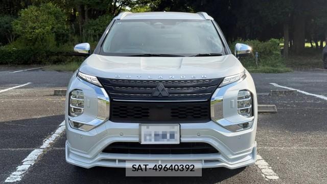 Mitsubishi OUTLANDER PHEV 2024-06 8815470-8