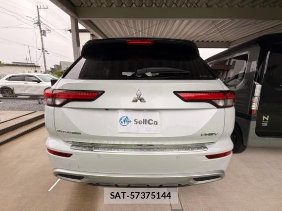 Mitsubishi OUTLANDER PHEV 2024-07 8815568-1