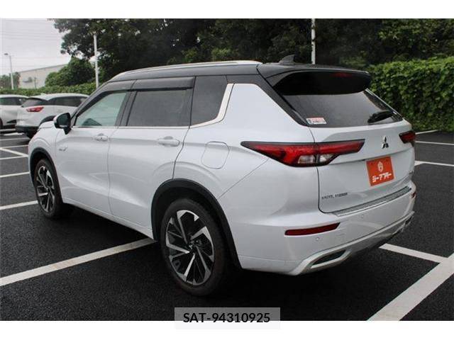 Mitsubishi OUTLANDER PHEV 2022-02 8815745-10