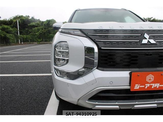 Mitsubishi OUTLANDER PHEV 2022-02 8815745-14