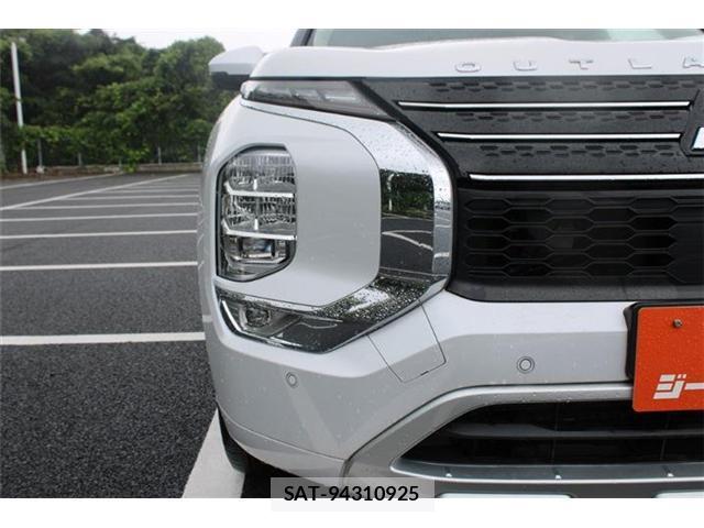 Mitsubishi OUTLANDER PHEV 2022-02 8815745-15