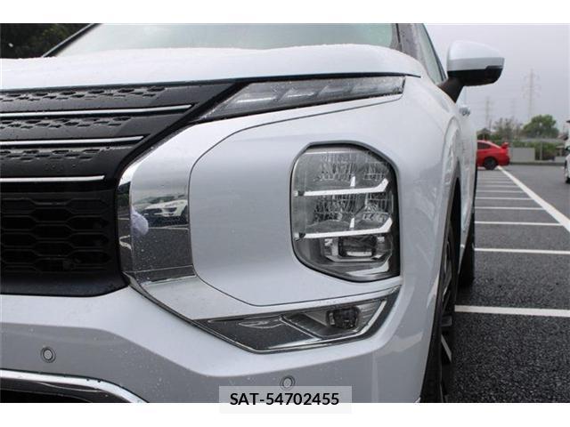 Mitsubishi OUTLANDER PHEV 2022-05 8815747-13