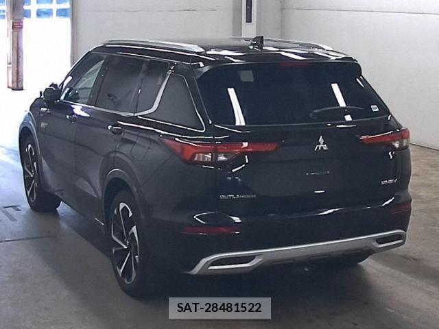 Mitsubishi OUTLANDER PHEV 2023-01 8816154-1